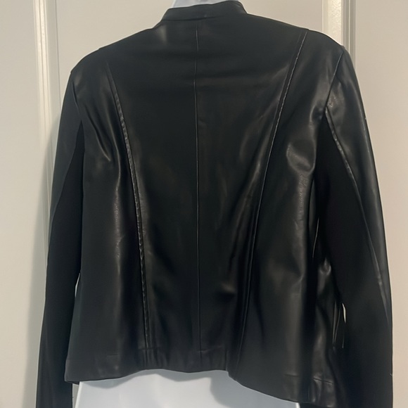New faux leather jacket size 2 - Picture 8 of 11